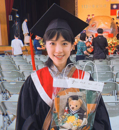 Portrait of Alex Chang, Senior Engineer, wearing casual business attire